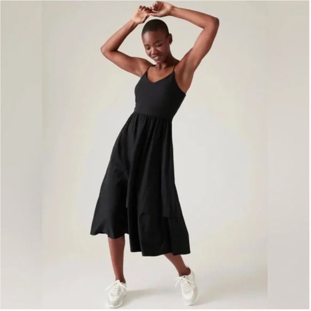 Athleta Elation V Neck Hybrid Dress in black